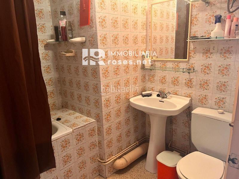 Foto f6940583-a9b9-4028-9097-3a56cc213578. Piso sylvia apartamento de 2 dormitorios a reformar con impresionantes vistas al mar en Empuriabrava