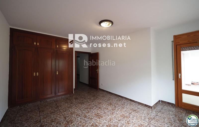 Foto 131a391a-81b6-4b44-ab98-610f1e0a4d3e. Piso apartamento amplio céntrico y a 250 m de la playa en Roses
