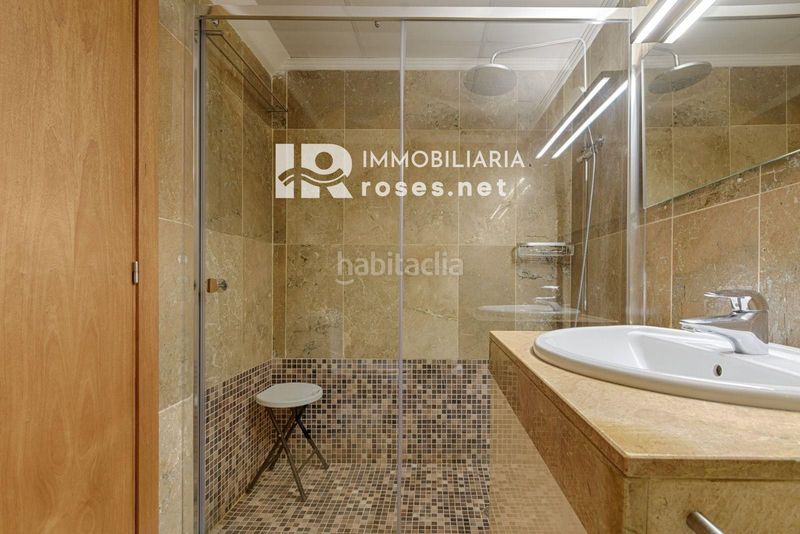 Foto ebfe4c82-51cb-42fe-8822-92c52c63aaeb. Pis amb calefacció piscina a Salatar Roses