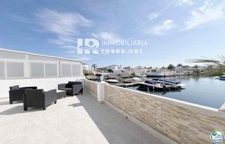 Casa  Tordera. Casa en venta con amarre en  empuriabrava, costa brava