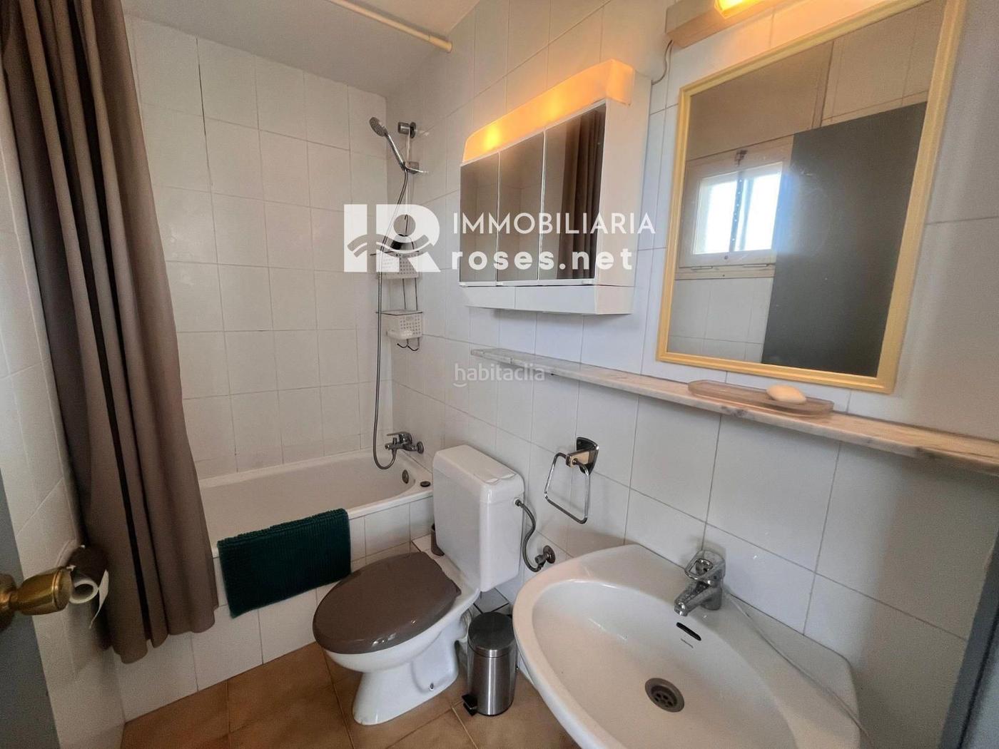 MUGA PARK Acogedor estudio con terraza privada y vistas panormi Empuriabrava