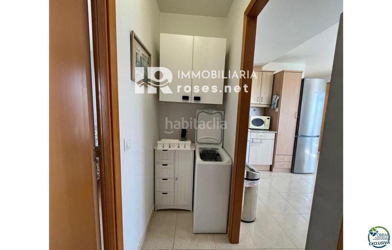 Foto 9da7c394-3391-4eec-85c7-e0029c0be6bc. Piso atico en venta 2 habitaciones gran terraza y parking subterraneo. en Empuriabrava