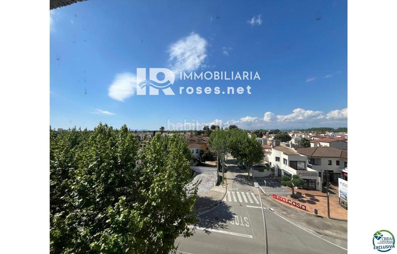 Foto f62469e7-2c05-498c-a36b-5e7c48d886c2. Piso atico en venta 2 habitaciones gran terraza y parking subterraneo. en Empuriabrava