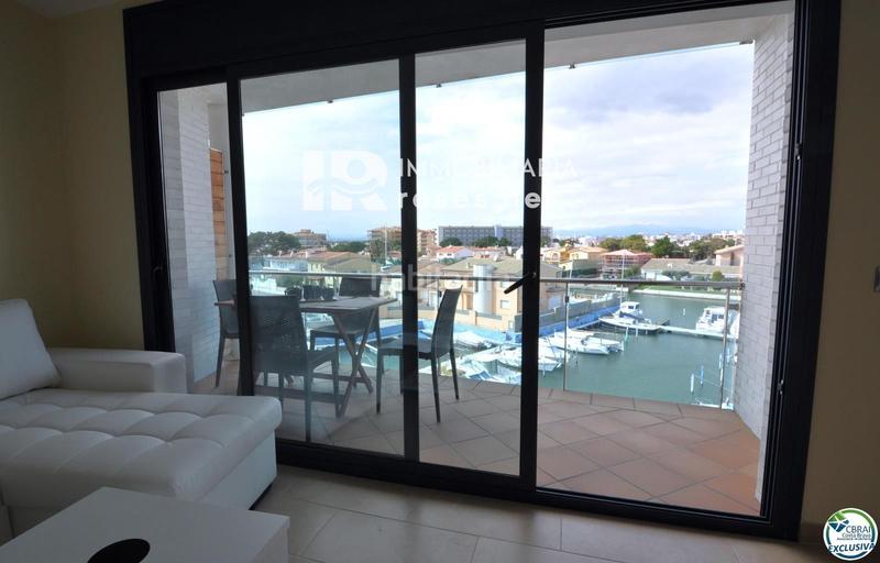 Foto e774976f-7e16-4c1b-9095-20c8ecfa7b9e. Piso encantador apartamento con licencia turística y vistas al canal en Roses