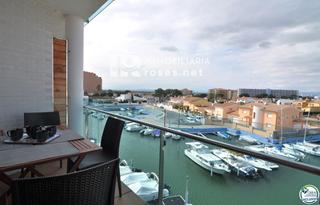 Pis  Cap de la gola. Encantador apartamento con licencia turística y vistas al canal
