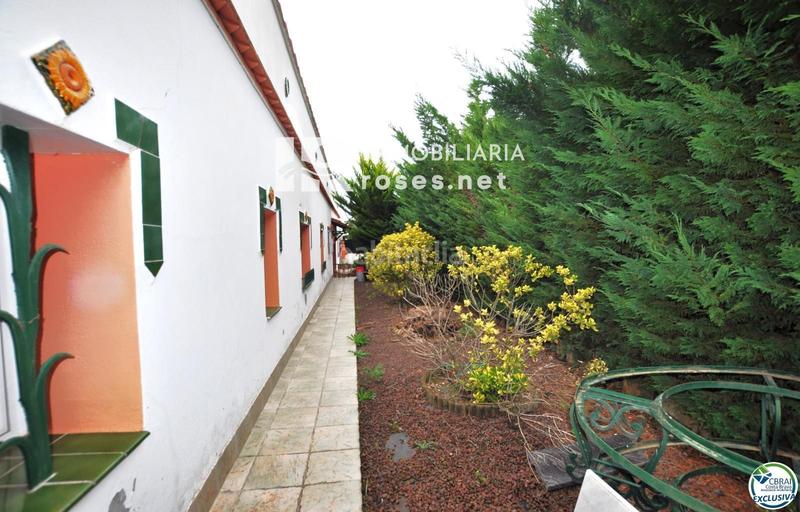 Foto 5a44767c-344f-4a24-af38-86d43a0b80a9. Haus mit parking in Nord Roses