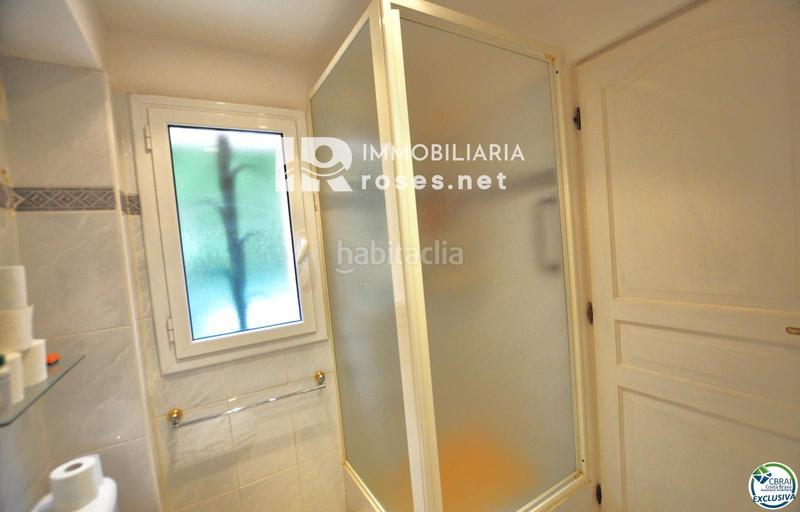 Foto a833a35f-62ab-4efd-b161-a1f6e6471649. Haus mit parking in Nord Roses