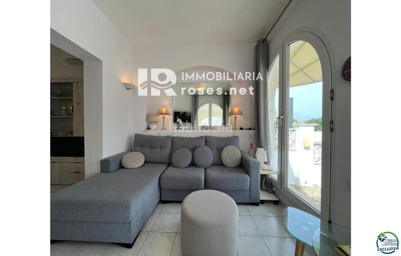 Foto 1ee3013f-ce19-4c2e-9165-df68240dbd1f. Casa en venta casa al canal orientación sudeste , terreno de 542m2 y amarre de 12m en Empuriabrava