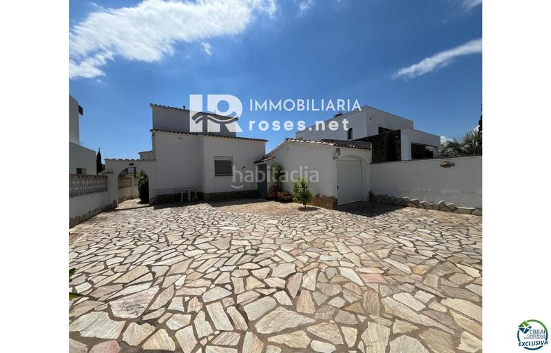 Foto 4b33ccfe-2970-487f-b00d-be9045b07cd9. Casa en venta casa al canal orientación sudeste , terreno de 542m2 y amarre de 12m en Empuriabrava