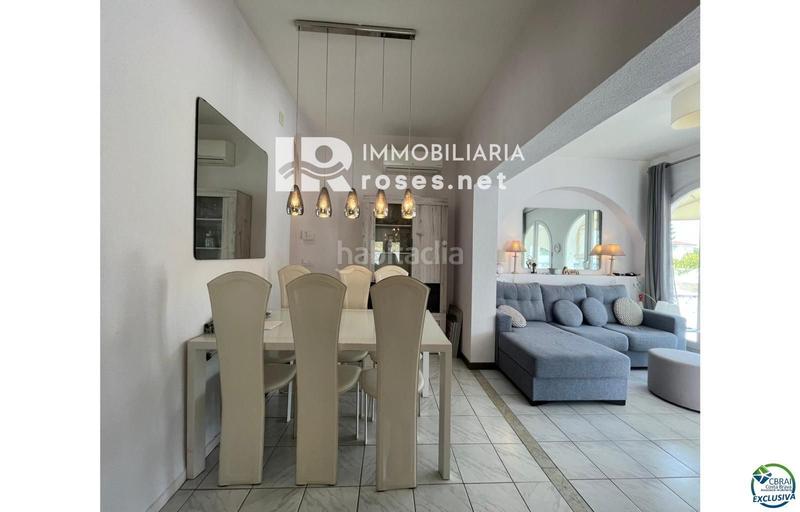 Foto 52e7c028-f067-43f0-bdab-0b8a726bc9ae. Casa en venta casa al canal orientación sudeste , terreno de 542m2 y amarre de 12m en Empuriabrava