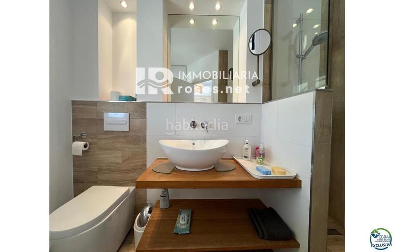 Foto 8b9bed13-b35d-40c4-a4b7-b4157eae7329. Casa en venta casa al canal orientación sudeste , terreno de 542m2 y amarre de 12m en Empuriabrava