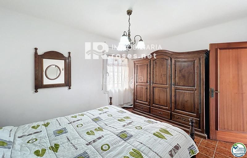 Foto 09726316-4e7b-4b6e-a6ba-37e052d2adb6. Piso en venta apartamento con vistas al mar en el centro con terraza en la azotea y dependencia acondicionada en Roses