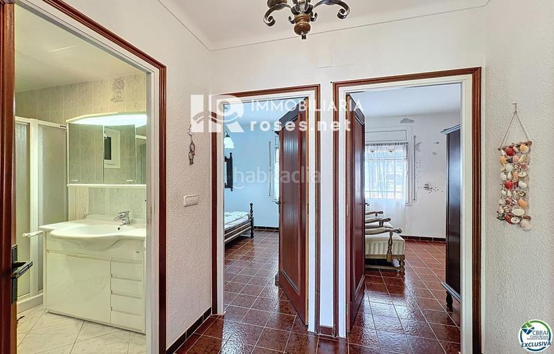 Foto 09dc0984-d3c6-4cf1-a0fa-190cf9788681. Piso en venta apartamento con vistas al mar en el centro con terraza en la azotea y dependencia acondicionada en Roses