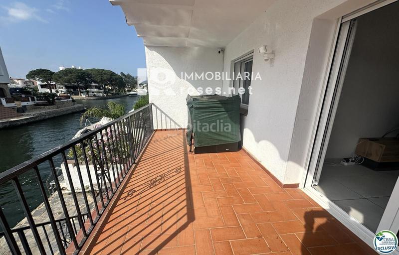Foto 575f990c-5187-4bdb-9ce8-864c8c9d4c2f. Piso apartamento reformado con amarre privado en el puerto de banyuls, en Empuriabrava