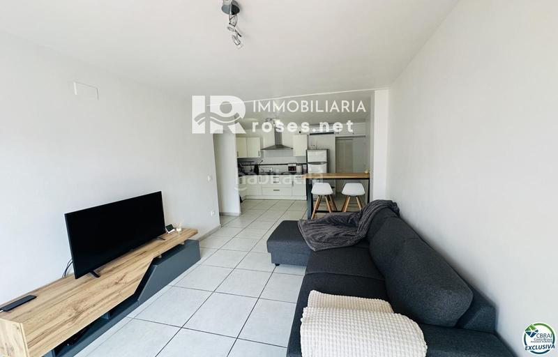 Foto c573a08c-b2b2-449a-9350-7f9915edb821. Piso apartamento reformado con amarre privado en el puerto de banyuls, en Empuriabrava