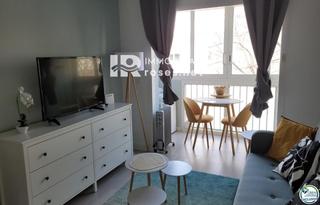 Pis  De la riera de la cuana. Roses  centro estudio con cabina cerca del puerto y la playa en