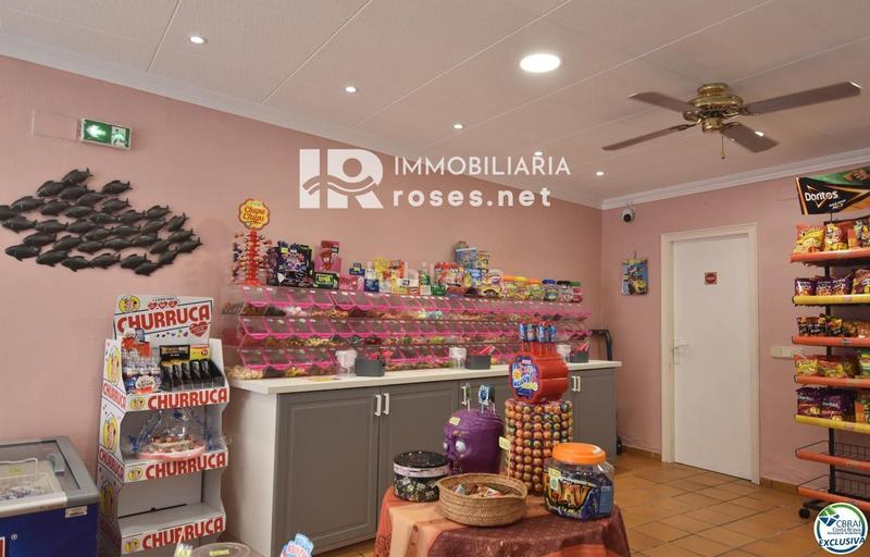 Foto 53ec5ff0-6375-4ec4-b917-7b80c7ccd8a1. Locale commerciale in Centre Roses