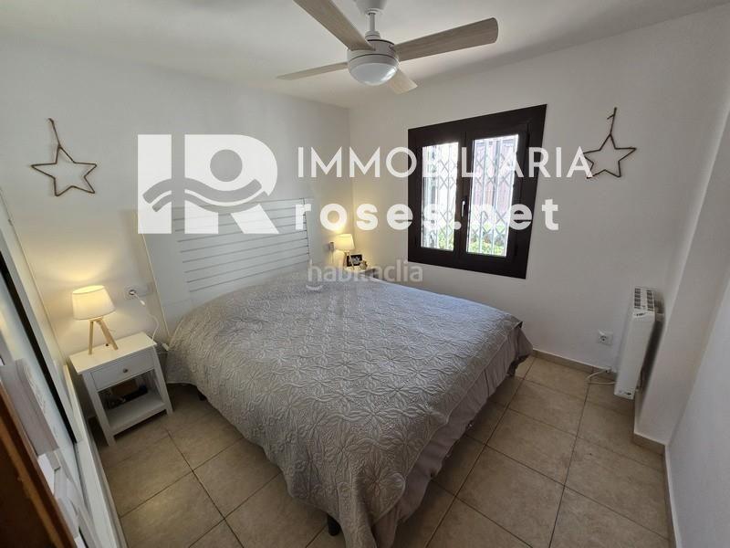 Foto 2f3a30e9-caaf-45af-a81f-56cf22ce0a4a. Casa amb calefacció aparcament a Port Grec - Port Moxó Empuriabrava