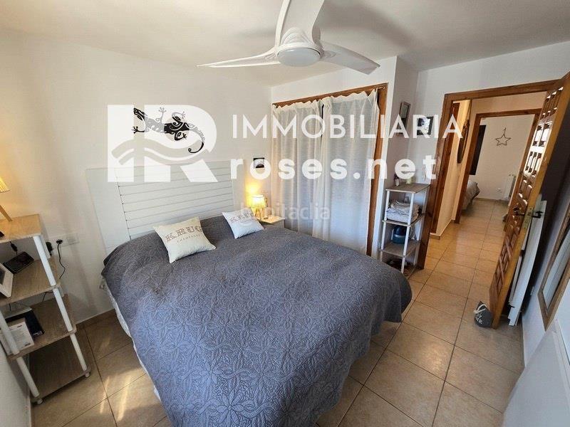 Foto 9482eeb1-14c4-4a65-b029-28d87c712309. Casa amb calefacció aparcament a Port Grec - Port Moxó Empuriabrava