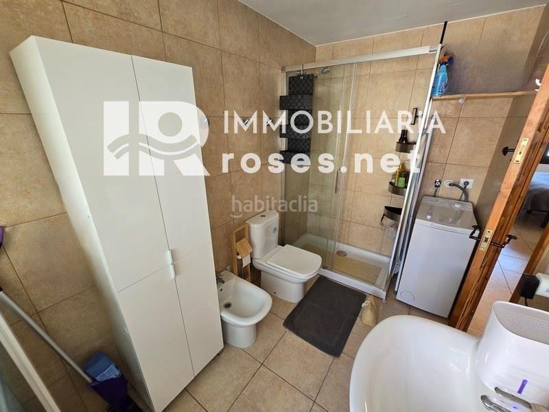 Foto fdef4ec1-6077-4889-97e3-eab20f3e85bf. Casa amb calefacció aparcament a Port Grec - Port Moxó Empuriabrava