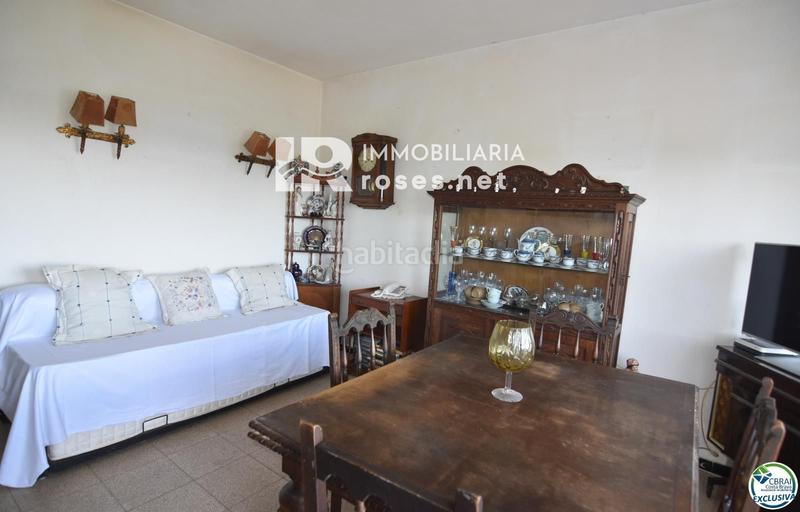 Foto 6095c7e8-fa47-4f67-99e8-c2f27266129a. Piso apartamento situado en la urbanización mas oliva, . en Roses