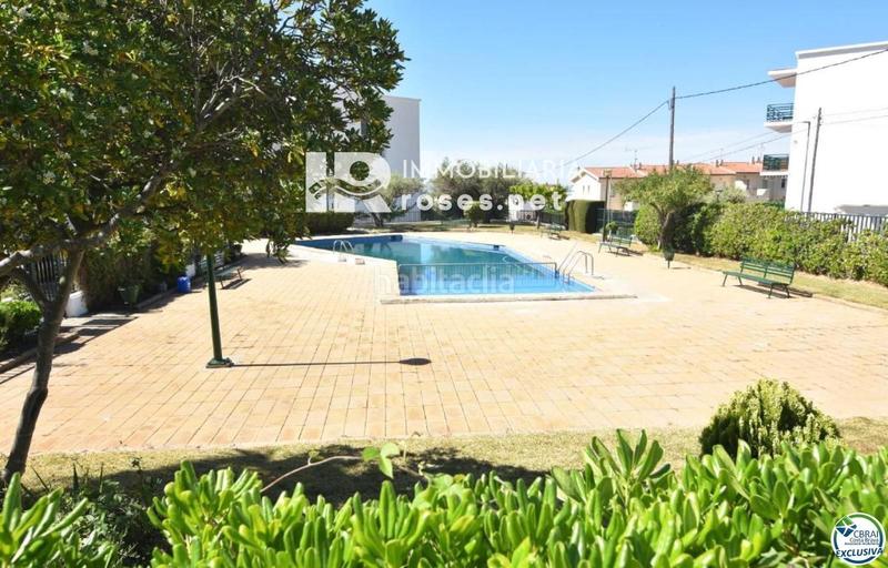 Foto e591977e-4e75-4bfc-a403-aa7f870275b0. Piso apartamento situado en la urbanización mas oliva, . en Roses