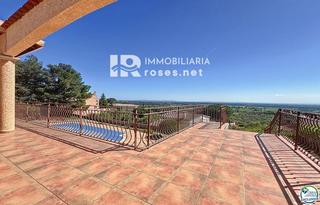 Casa  Xaloc - els olivars. En venta   villa de alto standing con vistas al mar en pau, cost