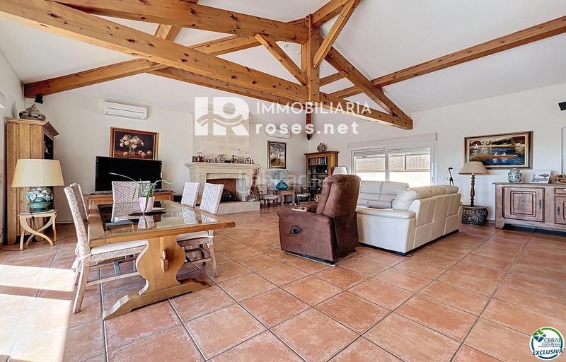 Foto 86d4b46d-e8e8-43df-b2e4-5063063b1533. Haus mit heizung parking pool in Pau