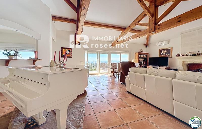 Foto ba4f6cc3-044f-43be-8bf5-b742abc0cf22. Haus mit heizung parking pool in Pau