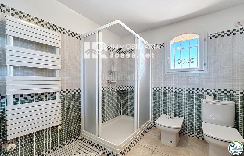 Foto d52924f1-d7ee-44d3-aa30-a4f42f235971. Haus mit heizung parking pool in Pau