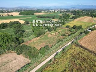 Finca rústica  Cami de la sota el parc. Gran terreno rústico en peralada.