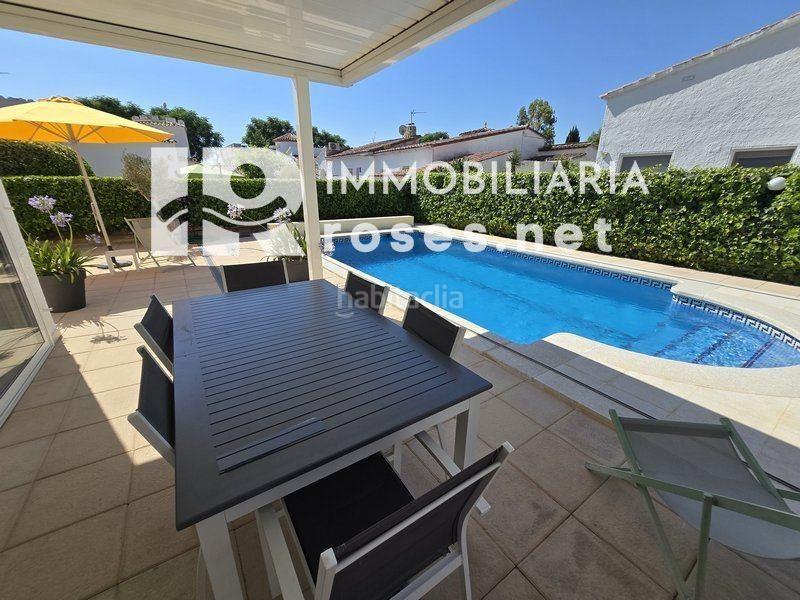 Foto 6e9ad880-8033-421e-943d-907f3f9019e2. Casa amb calefacció aparcament piscina a Carlit - Montseny Empuriabrava