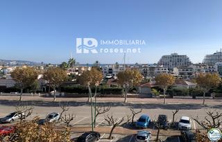 Pis  Edifice royal marine. Bonito apartamento con vistas al mar situado en el centro de la