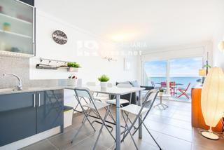 Flat  Canyelles. Apartamento reformado con vistas al mar y licencia turística
