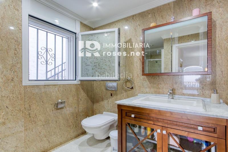 Foto ab231dd1-ab83-457e-a524-ef89b6dd8fe6. Pis amb calefacció piscina a Puig Rom-Canyelles-Almadrava Roses