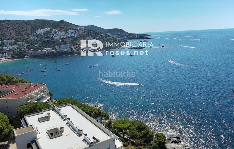Foto 004b8ad8-d7ff-43c3-850a-5ebd4864c289. Piso excepcional . apartamento de alto standing en primera linea de mar en canyelles en Roses