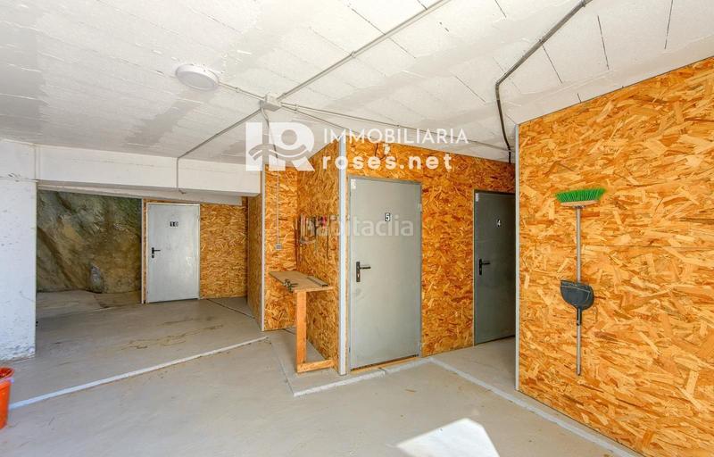 Foto 4c51f7d2-23d1-4cdf-a8b9-4d59e1e38c0c. Piso excepcional . apartamento de alto standing en primera linea de mar en canyelles en Roses