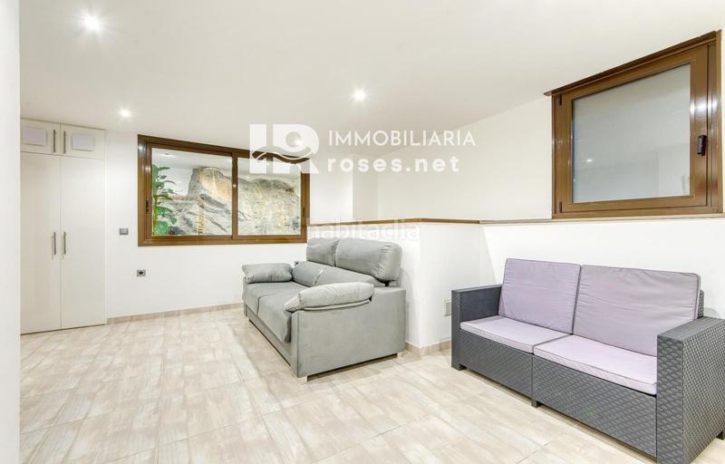 Foto 4eaac4df-d95b-417a-af1c-7a2ea68ff8b8. Piso excepcional . apartamento de alto standing en primera linea de mar en canyelles en Roses