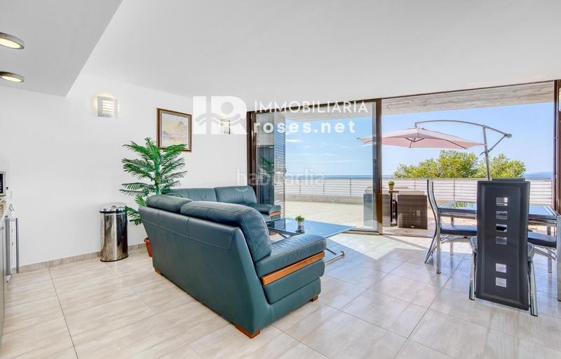 Foto 6d91a536-a085-4107-8de6-43b188c7ba14. Piso excepcional . apartamento de alto standing en primera linea de mar en canyelles en Roses
