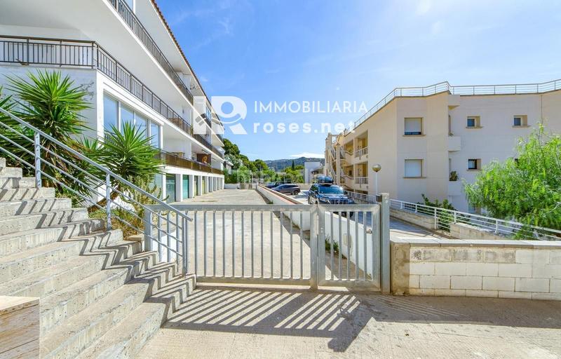 Foto 7a2ac4ec-3a43-4cc5-bdcd-2c02b051cc1c. Piso excepcional . apartamento de alto standing en primera linea de mar en canyelles en Roses