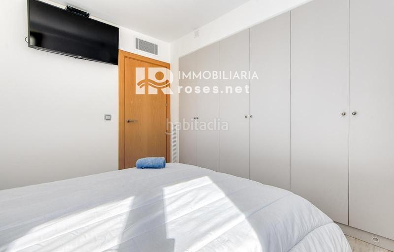 Foto f64c1db5-771e-451d-b8b0-2576b2917b96. Piso excepcional . apartamento de alto standing en primera linea de mar en canyelles en Roses
