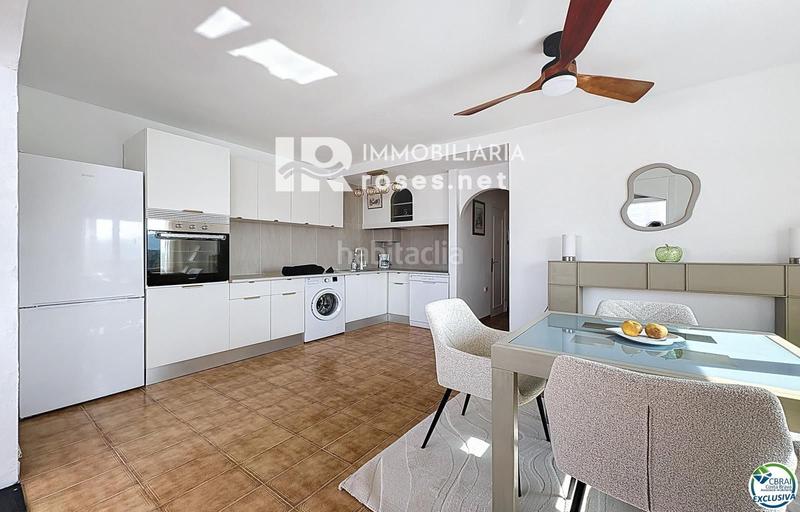 Foto 6329bdaf-abfa-400f-b6a4-994d60695300. Piso en venta amplio estudio renovado con dormitorio independiente santa margarita en Roses