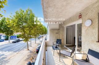 Piso  Port emporda. Oportunidad única en empuriabrava  tu nuevo hogar te espera!