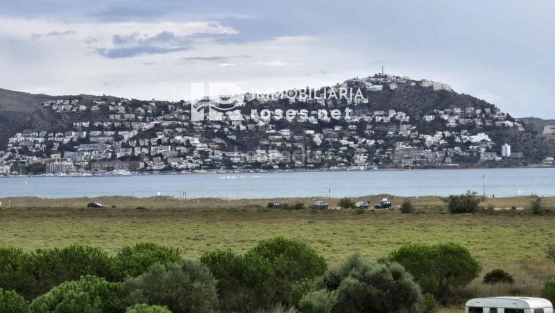 Foto c2cad87e-213f-4543-ac54-98c5927abfa6. Pis a Empuriabrava