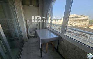 Estudi  Sector delta muga. Estudio  con licencia turistica a 50m playa empruiabrava