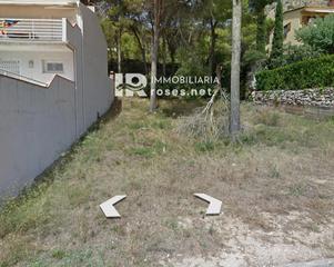 Finca rústica  Pirineus. Parcela edificable de 370 m situada en lestartit