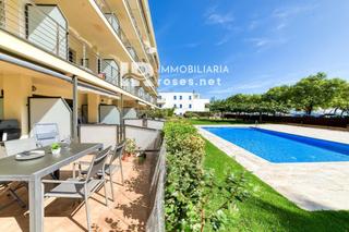 Appartement  Maritim. Apartamento en planta baja en primera línea de mar  zona salatar