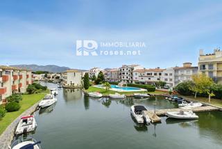 Etagenwohnung  Port de sotavent. Port sotavent apartamento con vistas al canal y con piscina, par