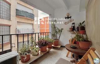 Pis  Madrid. Piso con encanto en el centro de roses a 200 m de la playa
