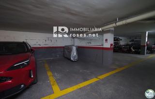 Aparcament cotxe  Puig rom. Plaza garaje centro roses